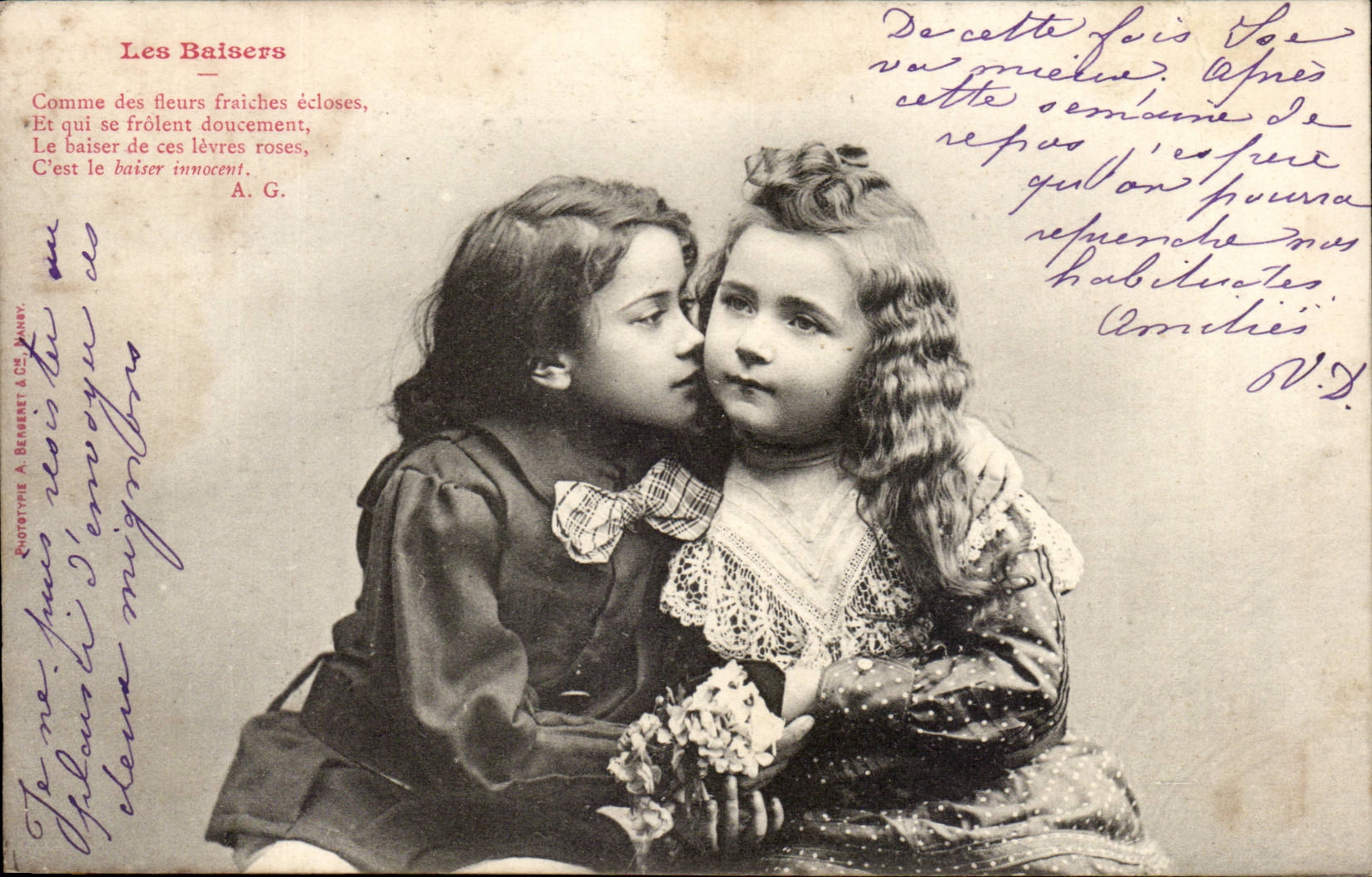 CPA Fantaisie Enfants Filles Les baisers