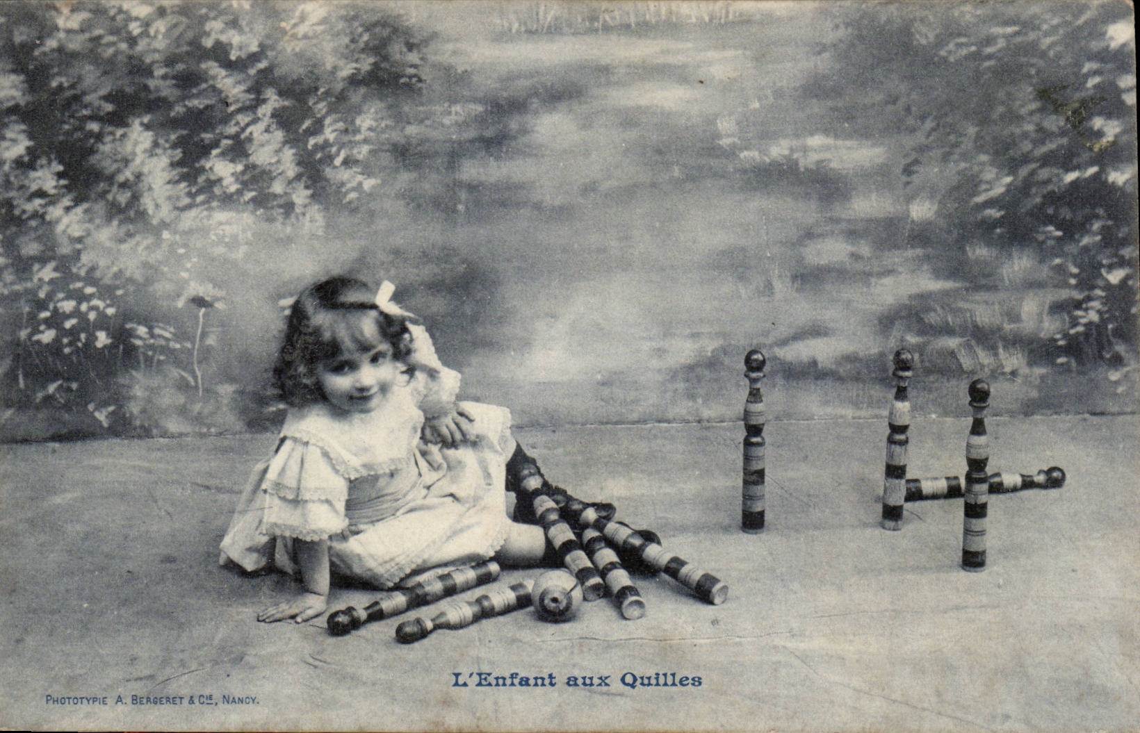 CPA Fantaisie Enfants aux quilles