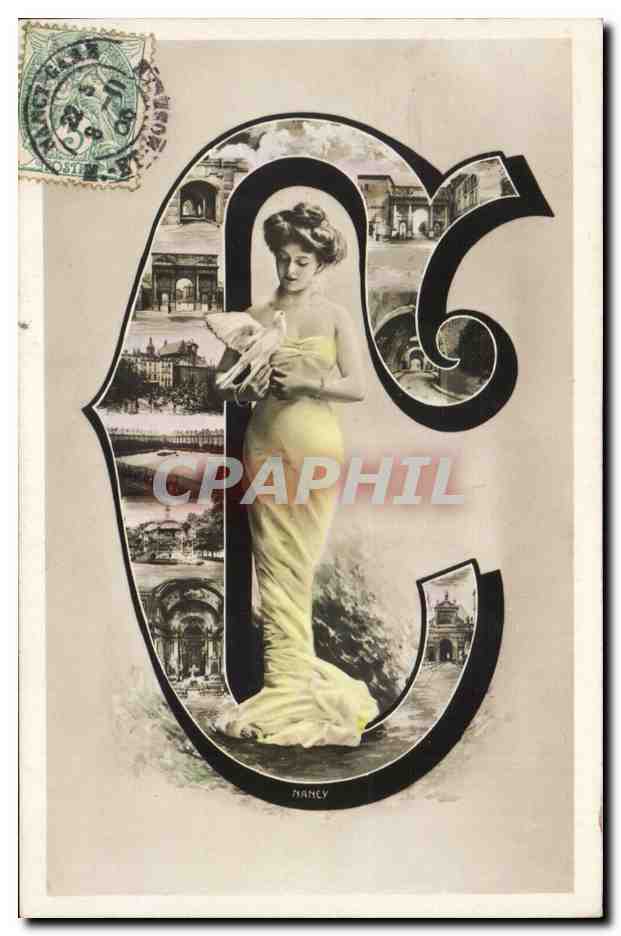 Femme en robe jaune tenant une colombe — dans une grande lettre ornée de paysages — éditée par MAHLY