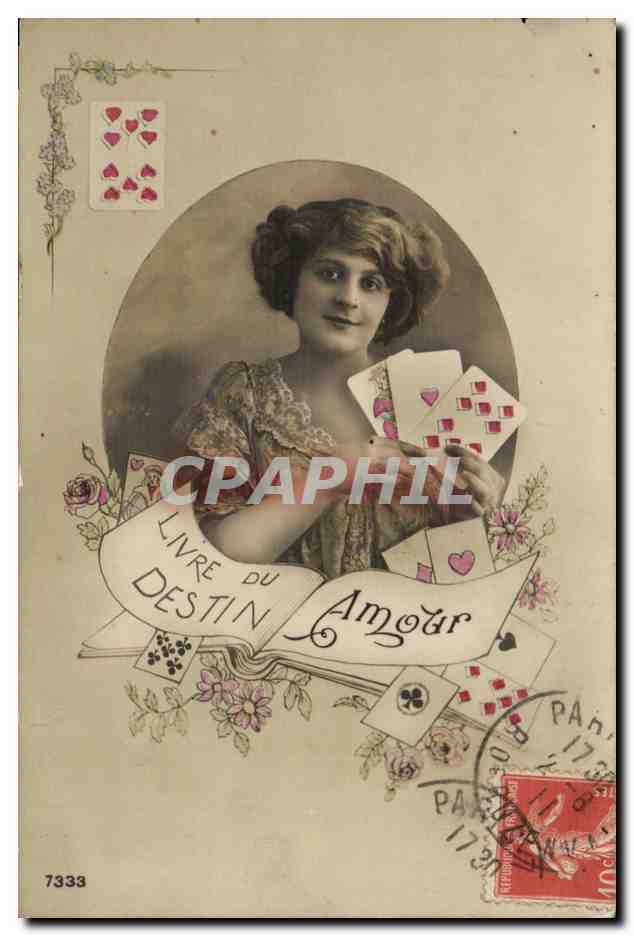 Mujer que sostiene cartas de juego — Libro del Destino Amoar — editor Amoar, n° 7333