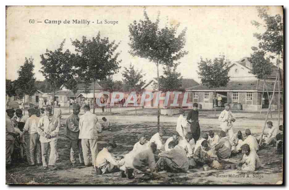 CPA Militaria CAmp de Mailly La soupe