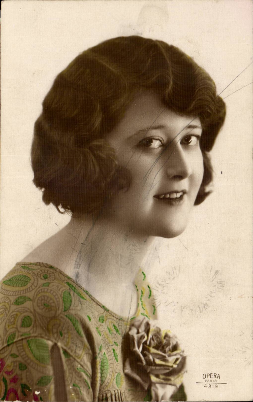 CPA Fantaisie Femme 