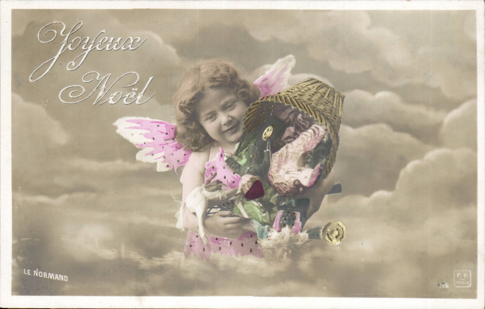 Niño ángel que lleva un paquete — Feliz Navidad — LE NORMAND, París