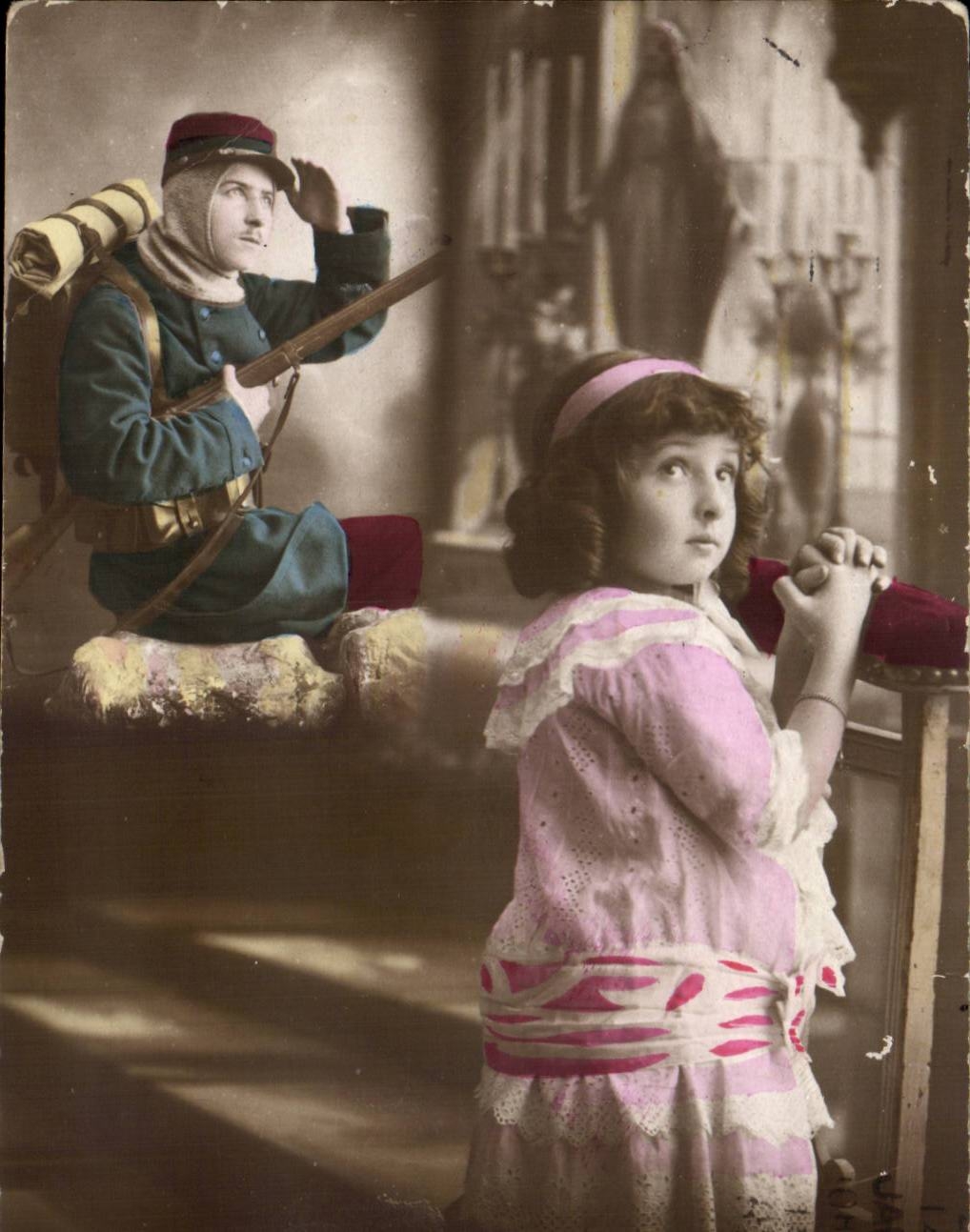 CPA Fantaisie Militaria Patriotique Soldat et enfant
