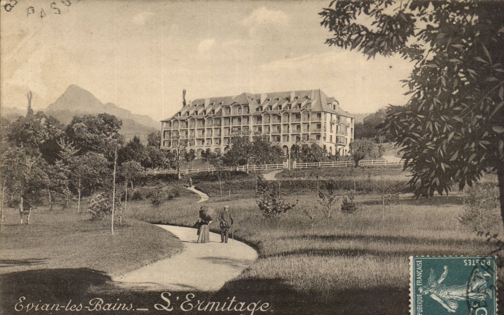 Evian les Bains - L'Ermitage - CPA 