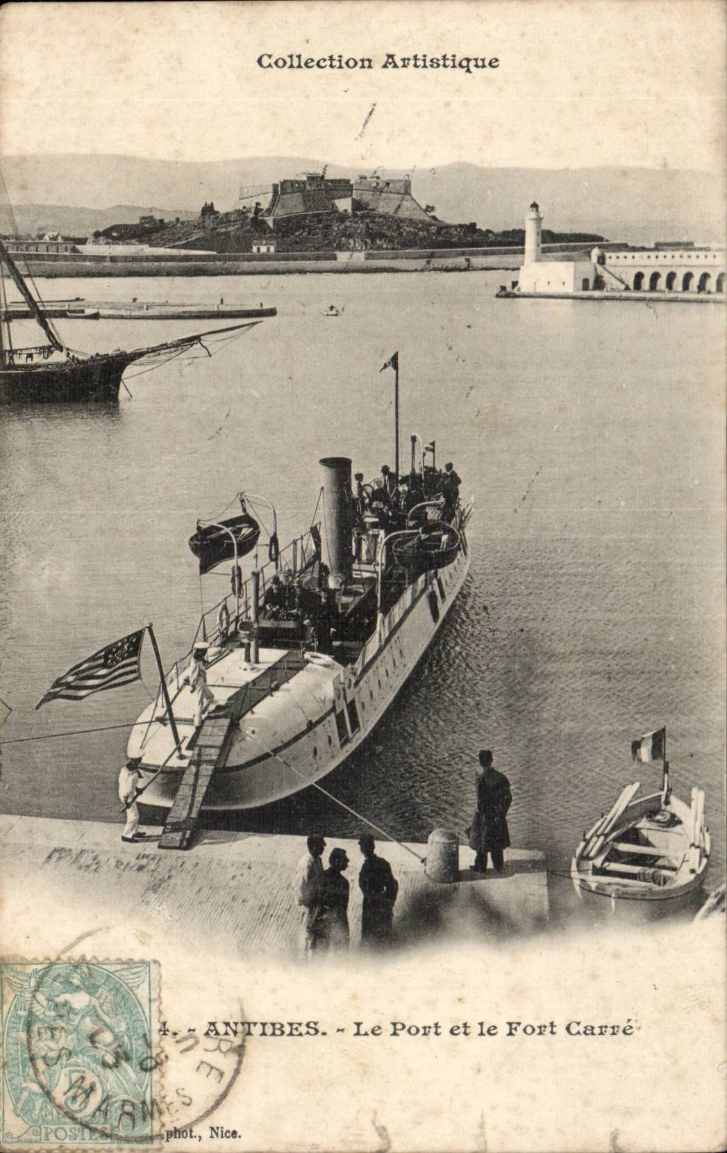 Antibes - Le Port et le Fort Carre - CPA 