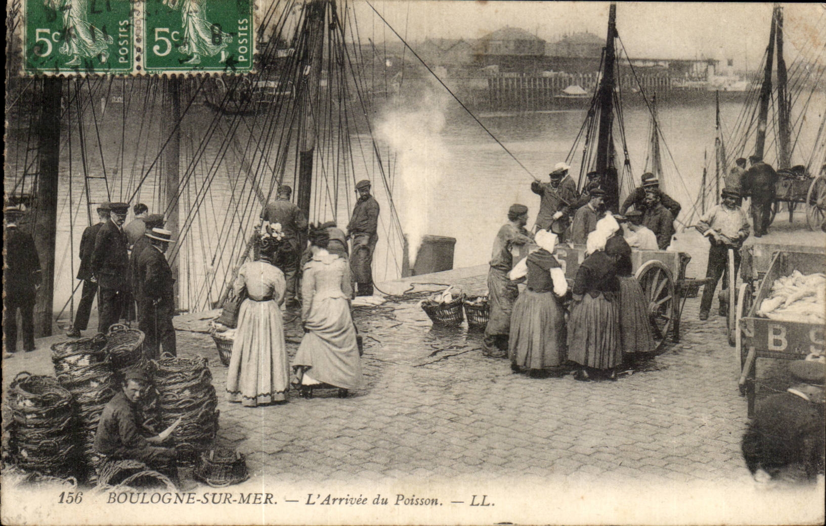 Boulogne sur Mer L'arivee du Poisson - la peche - pecher - fish - fishing - CPA 