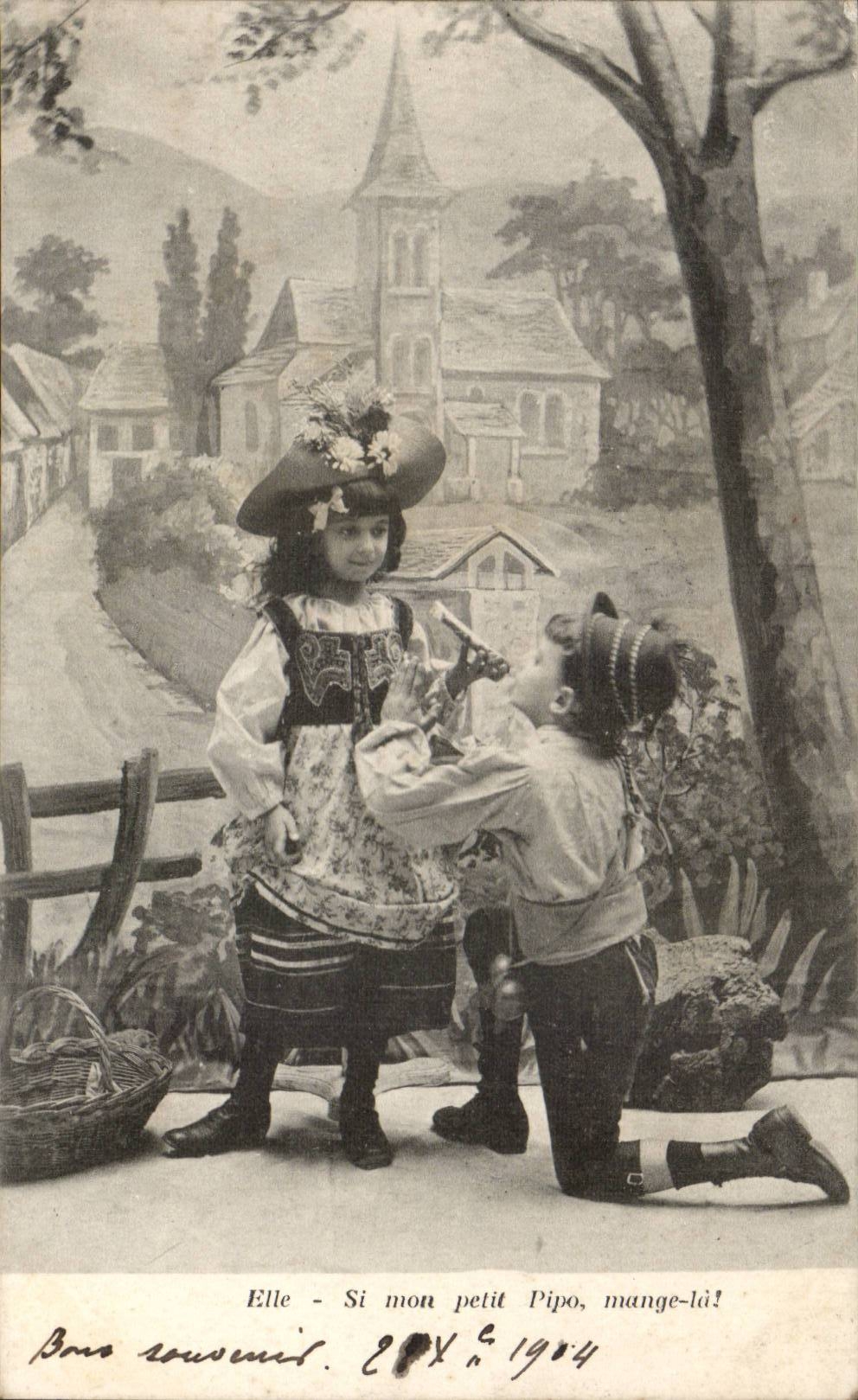 Enfants en costume folklorique — scène de jeu — Éditeur E.P.Y. n° 1904