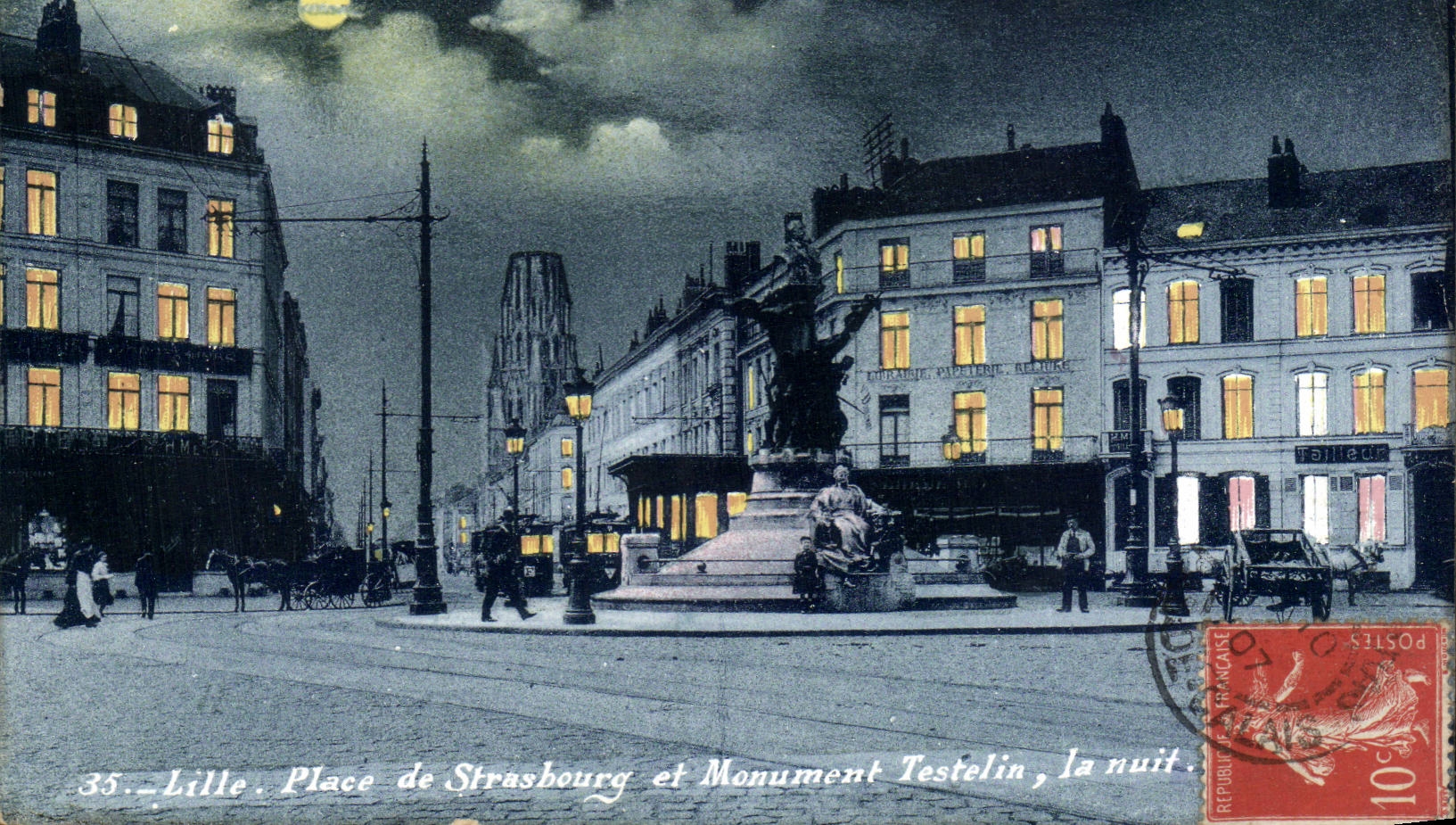 Lille - Place de Strasbourg et Monument Testelin la nuit - CPA 