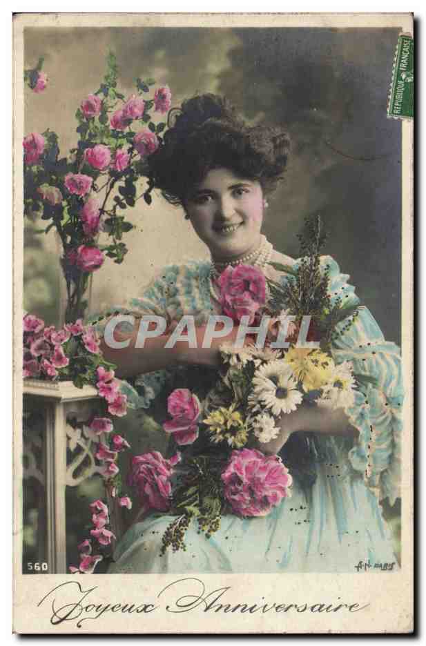 Mujer en vestido azul con ramo de rosas — Tarjeta postal antigua n°560 — editor A. MARY