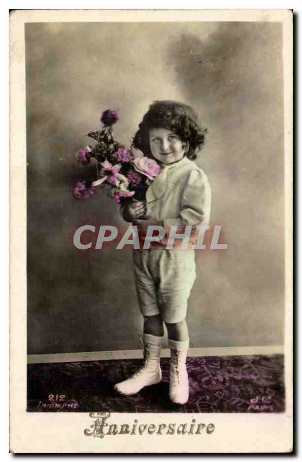 Enfant tenant un bouquet — Anniversaire — d.C. PAURS n°212