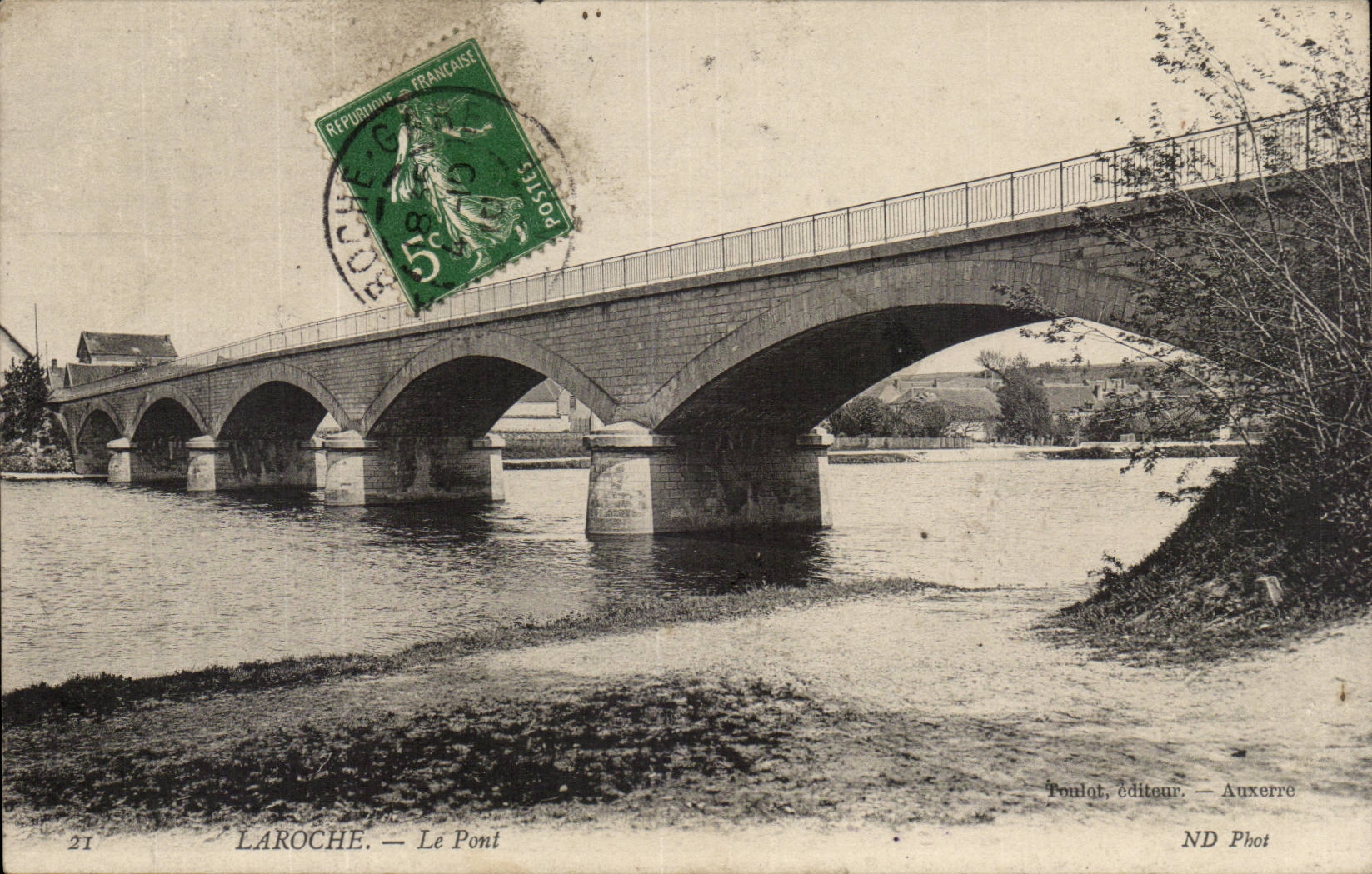 Laroche — Le Pont — Tonlot, éditeur — Auxerre
