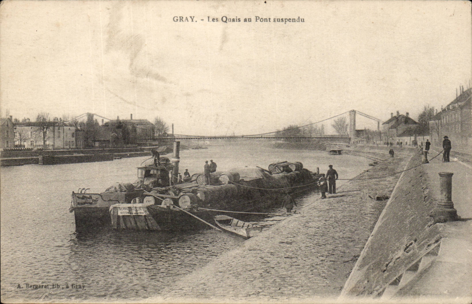 Gray - Les Quais au Pont Suspendu - bateau - CPA 