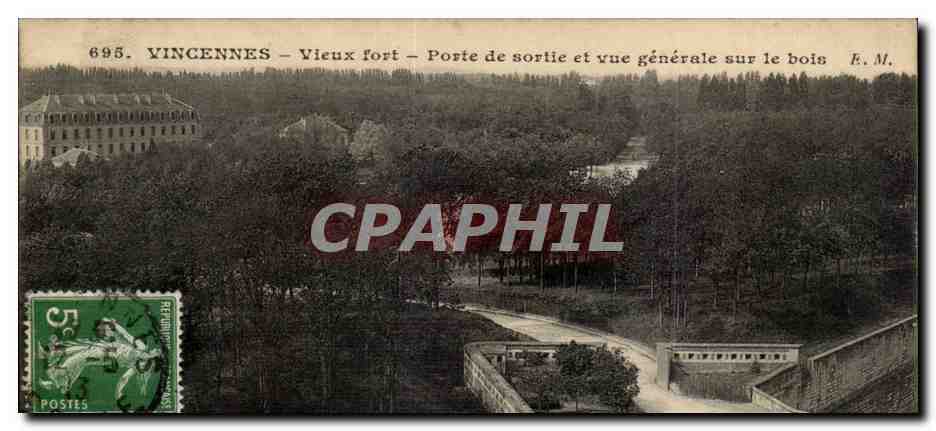 Vincennes — Vieux fort — Porte de sortie et vue générale sur le bois — E. M.