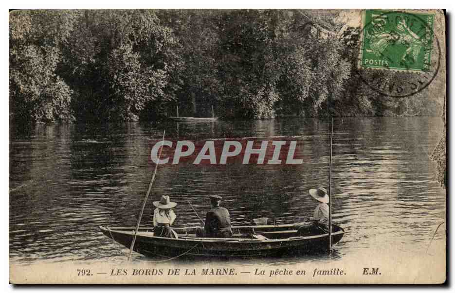 CPA Les bords de la Marne La peche en famille