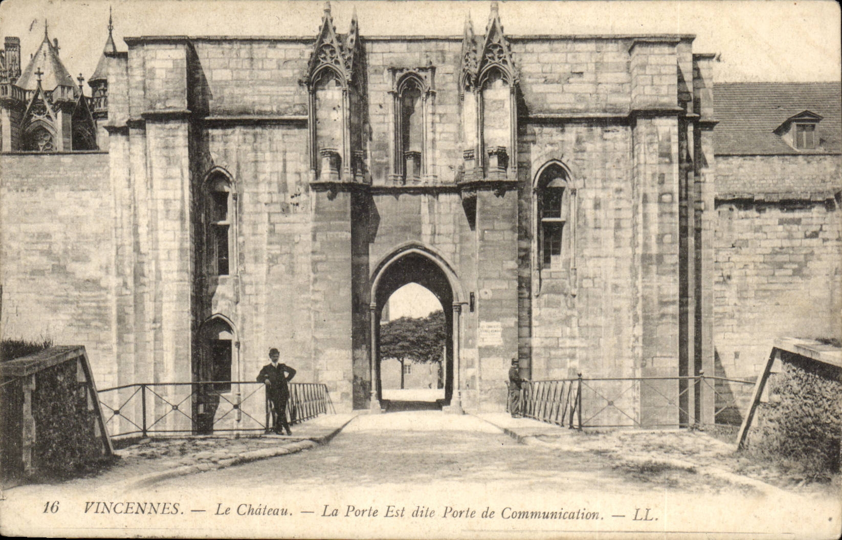 Vincennes — Le Château — La Porte dite Porte de Communication — LL. — N°16