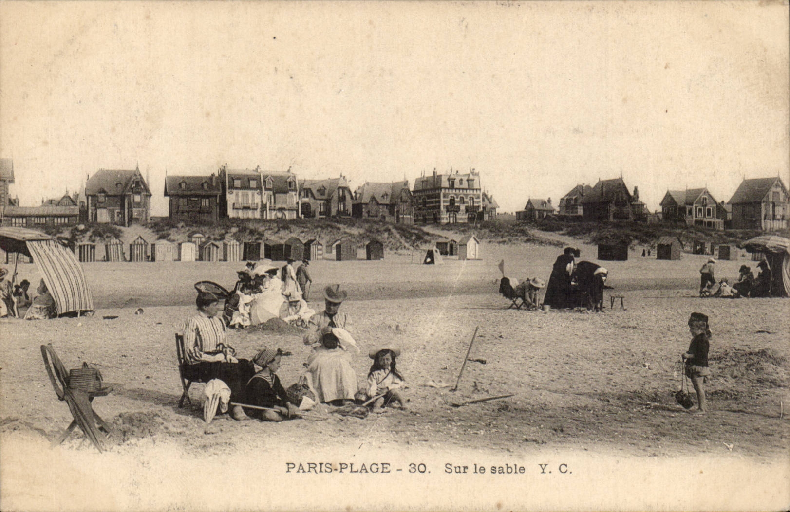 Paris-Plage - 30. Sur le sable Y.C.
