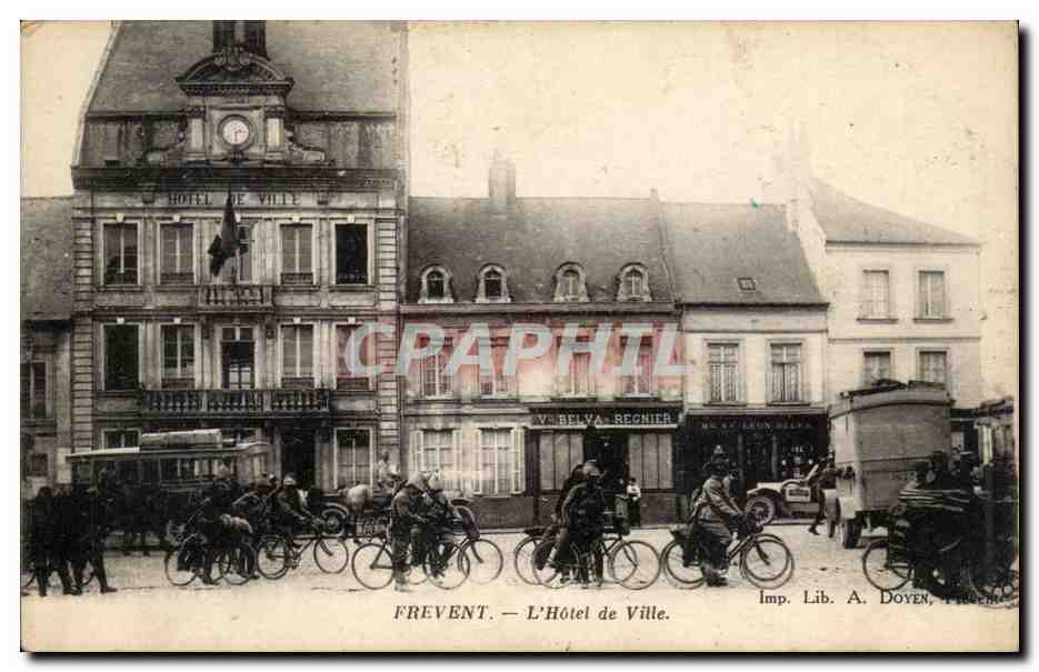 Frevent CPA L'hotel de ville Cyclistes VElo TOP