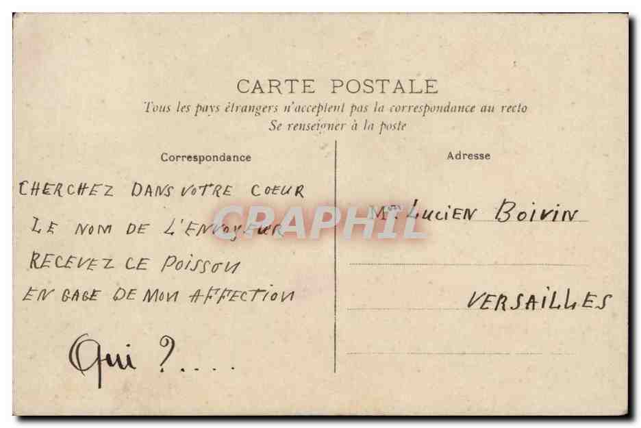 Joven mujer sosteniendo un pez — 1° de Abril — CIRCLÉ — Reverso
