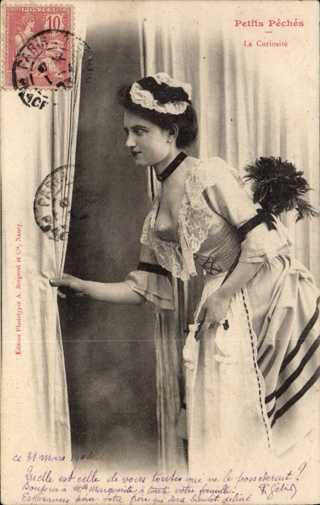 Jeune femme en robe à dentelle — curiosité — Édition Phototype A. Bergeret et Cie, Nancy