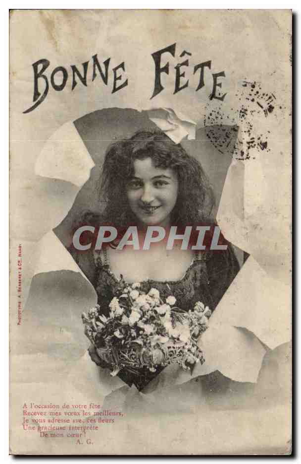 Mujer sonriente sosteniendo un ramo de flores — Feliz cumpleaños — Fototipia A. Béarnet & Cie, Nancy