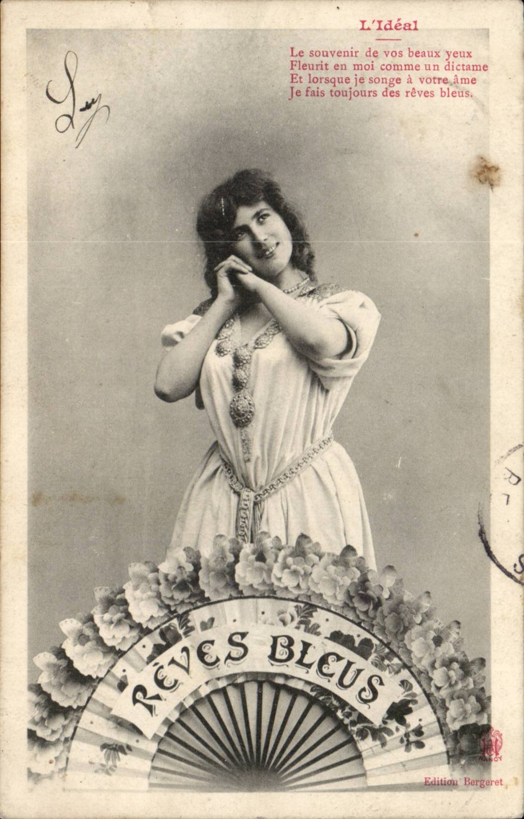 Femme en robe ornée — 'Rêves Bleus' — Édition Bergeret