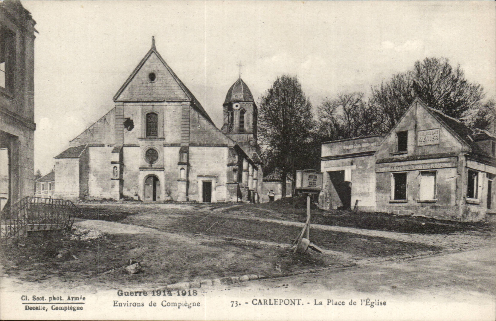 Carlepont — La Place de l'Église — Décelie, Compiègne