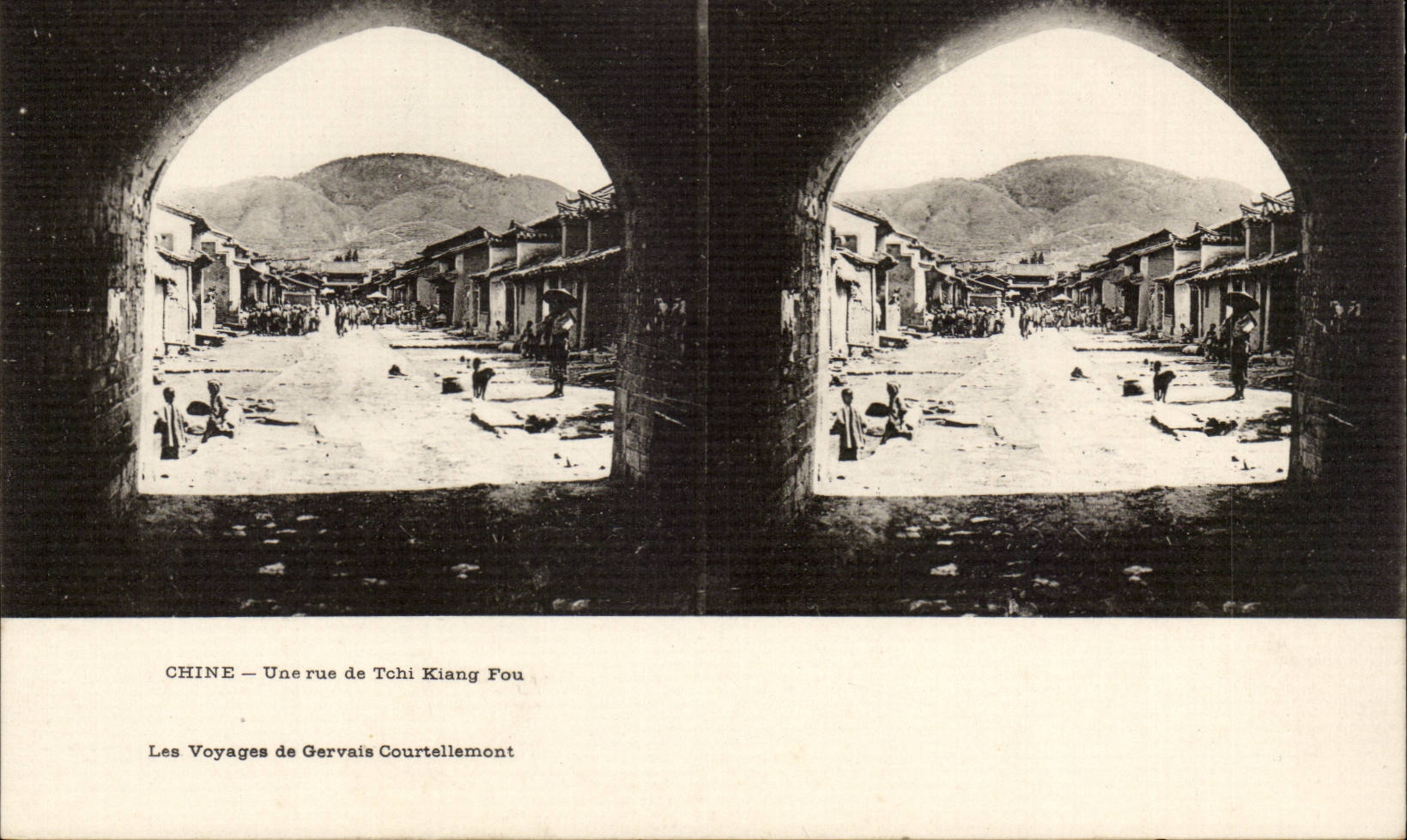 Une rue de Tchhi Kiang Fou — CHINE — Les Voyages de Gervais Courtellemont
