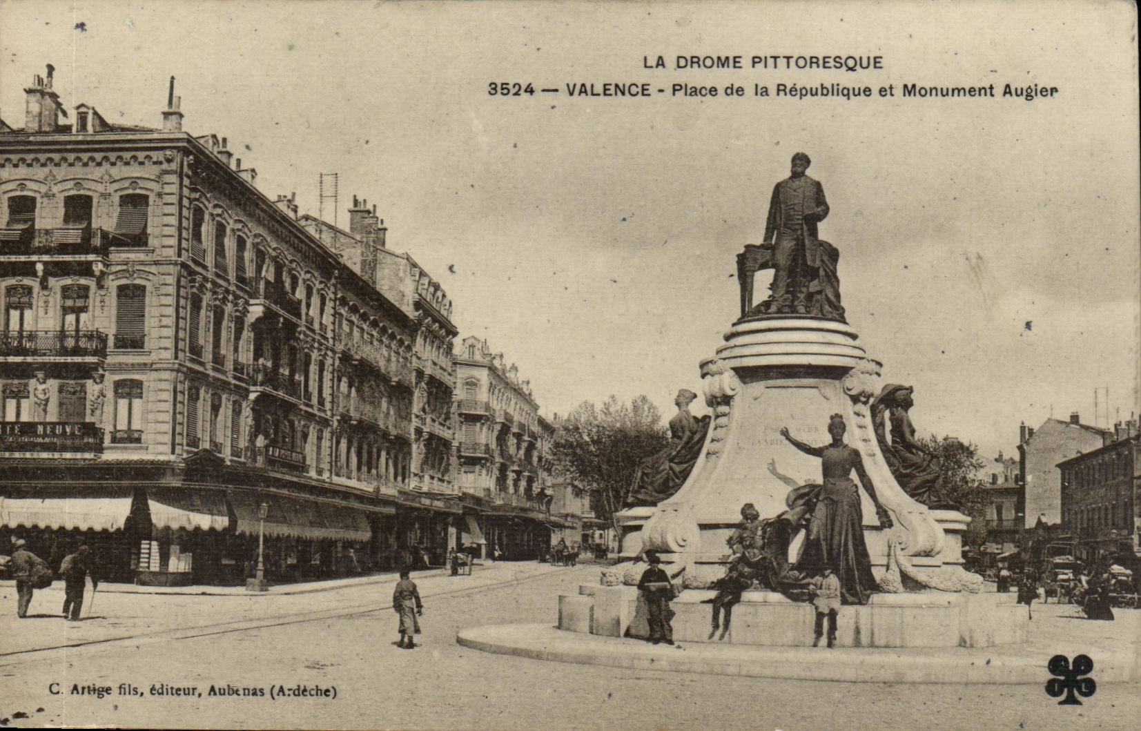Valence CPA Place de la Republique et monument Augier