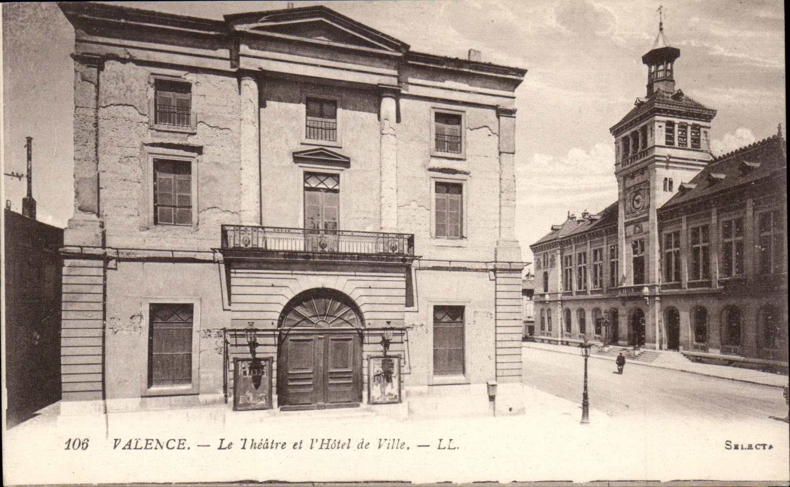 Valence CPA Le theatre et l'hotel de ville