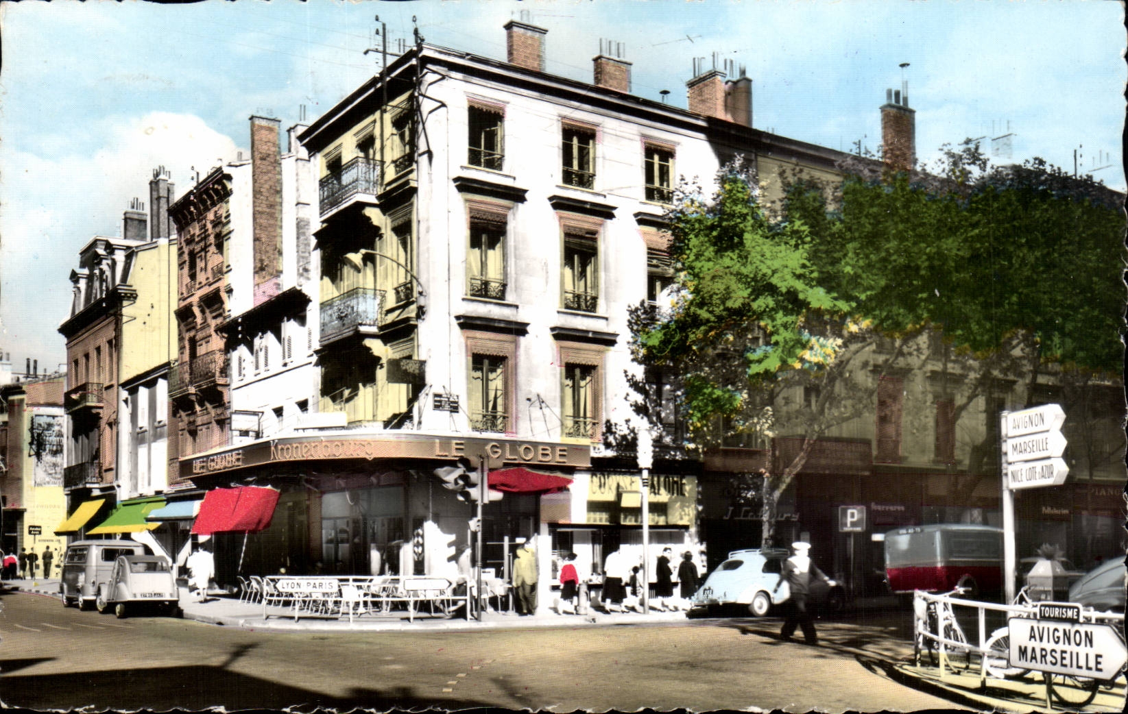 Valence CPA Le rond point Avenues Victor hugo et de la gare