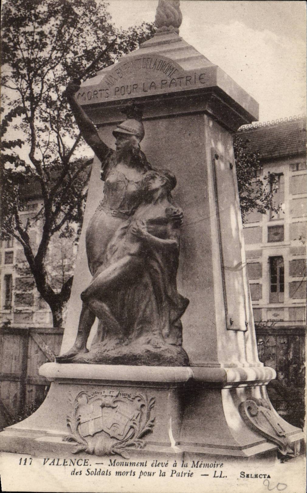 Valence — Monument élevé à la Mémoire des Soldats morts pour la Patrie — Selecta 90