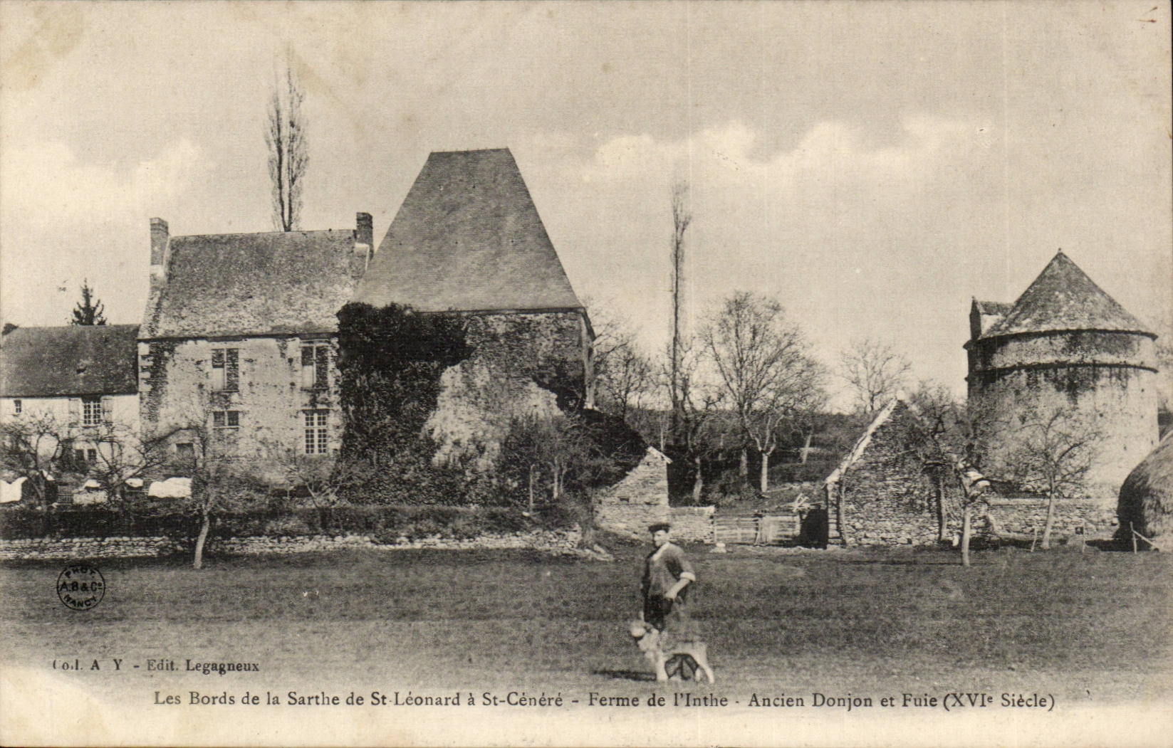 Honfleur CPA Les bords de la SArthe Ferme de l'Inthe Ancien donjon 