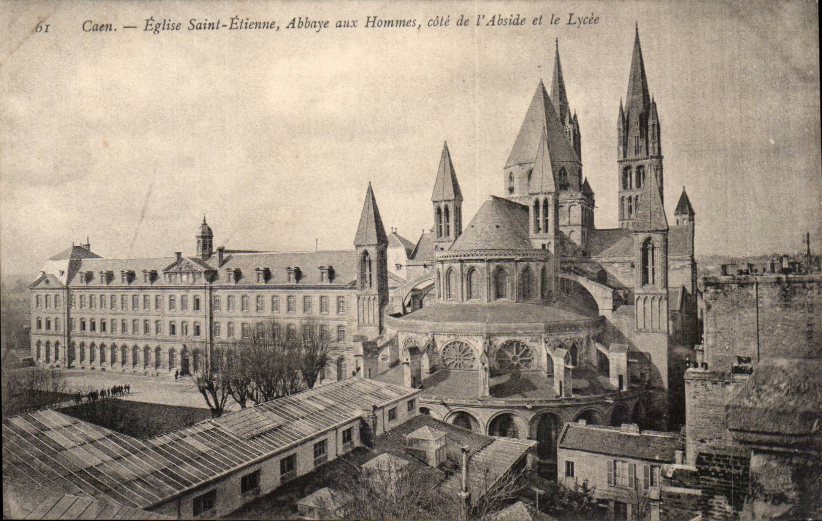 Caen CPA Eglise Saint Etienne Abbaye aux hommes cote de l'abside et le lycee