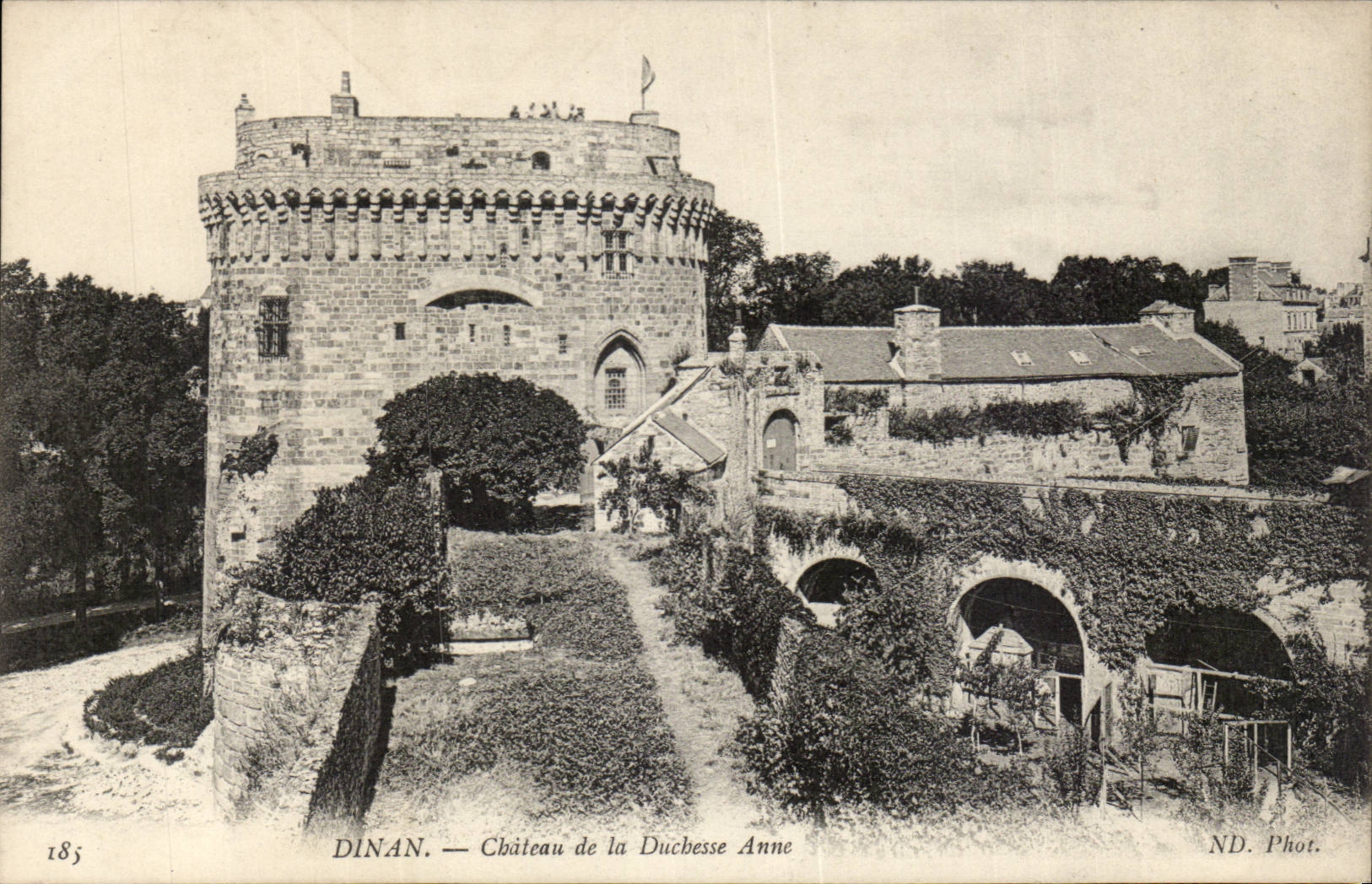 Dinan CPA Ancien chateau de la duchesse Anne