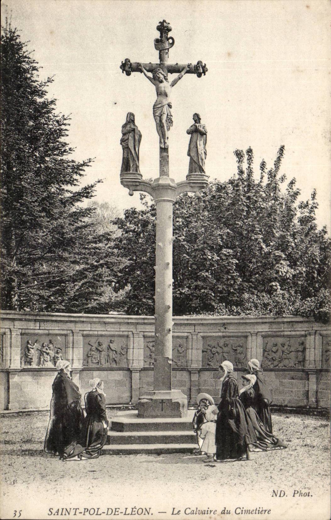 Saint Pol de leon CPA Le calvaire du cimetiere