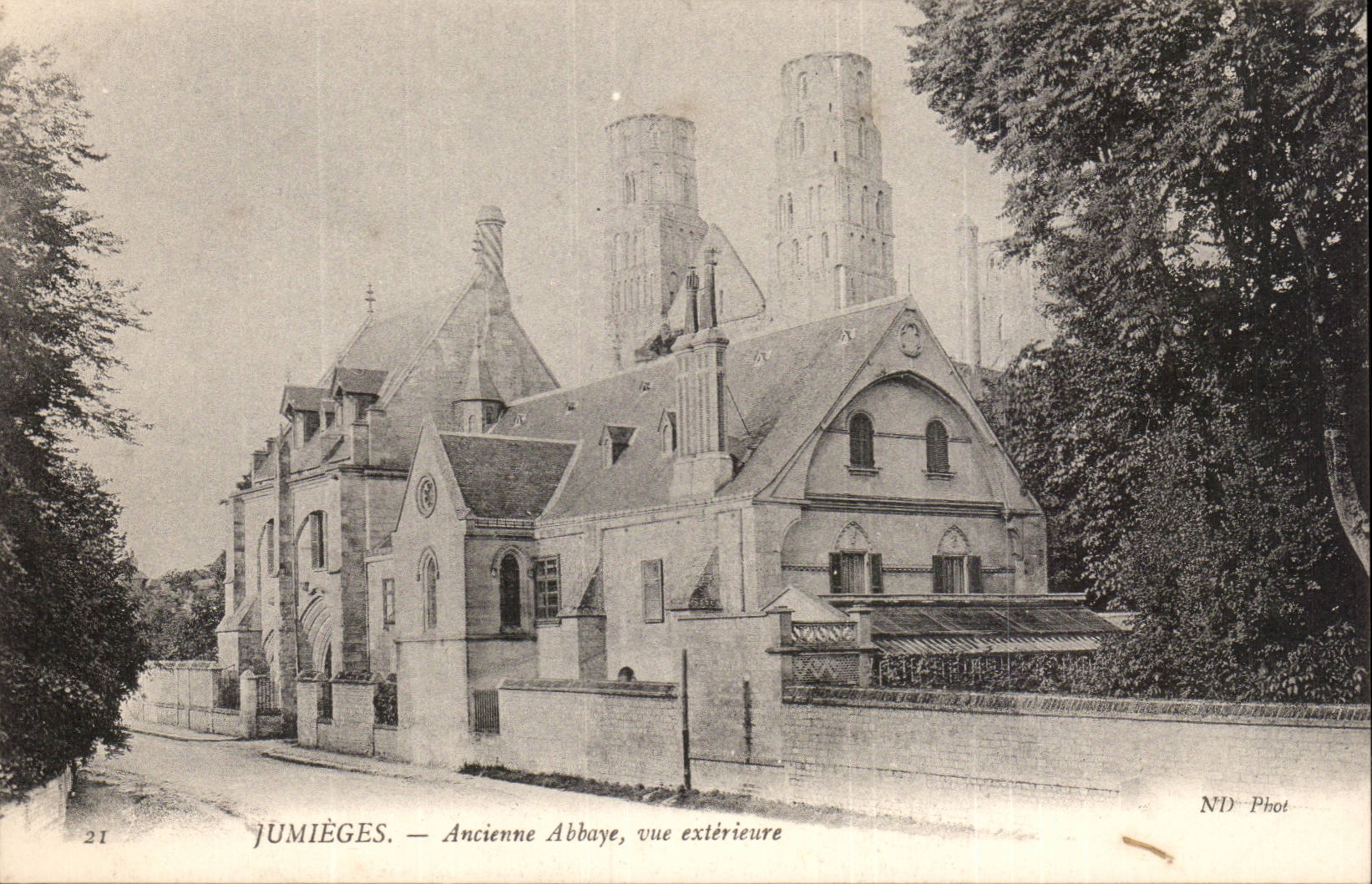Jumieges CPA Ancienne abbaye vue exterieure