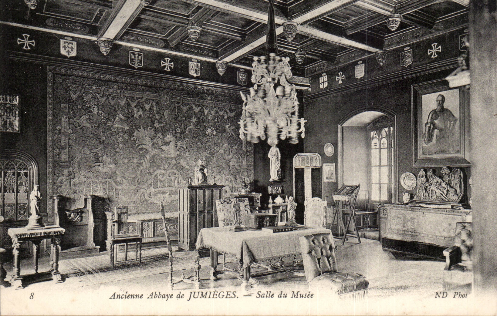 Jumieges CPA Anciennes abbaye de Jumieges Salle du musee