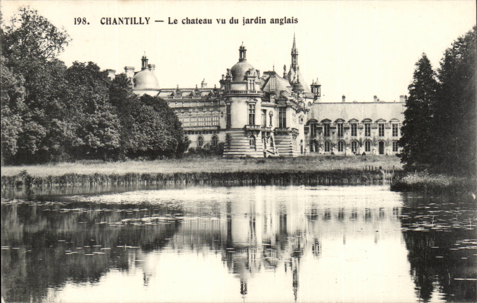 Chantilly — Le château vu du jardin anglais — Héliotypie A. Bourdier, Versailles, n° 198