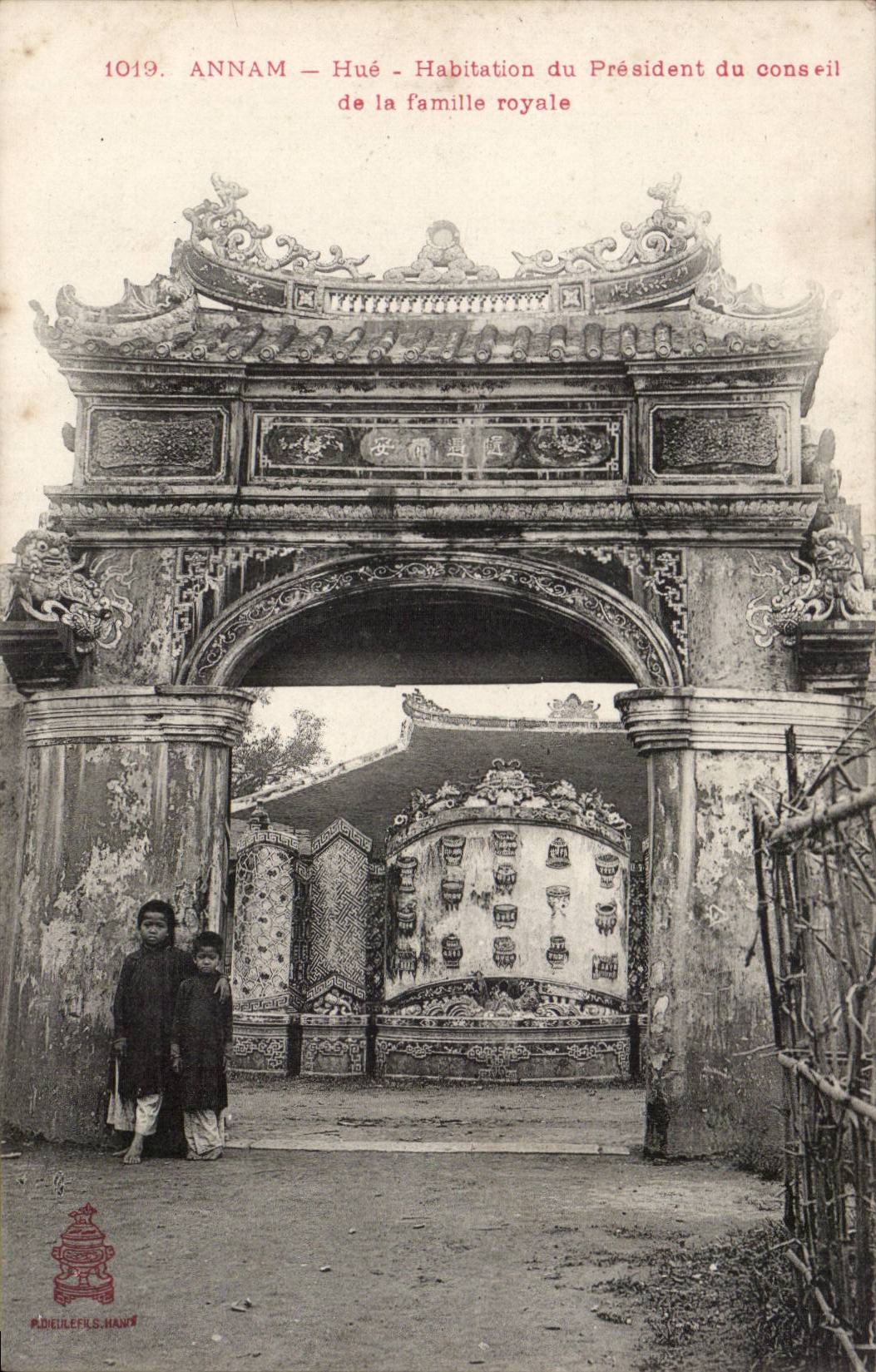 Annam Hue CPA Habitation du president du conseil de la famille royale Indochine Indochina