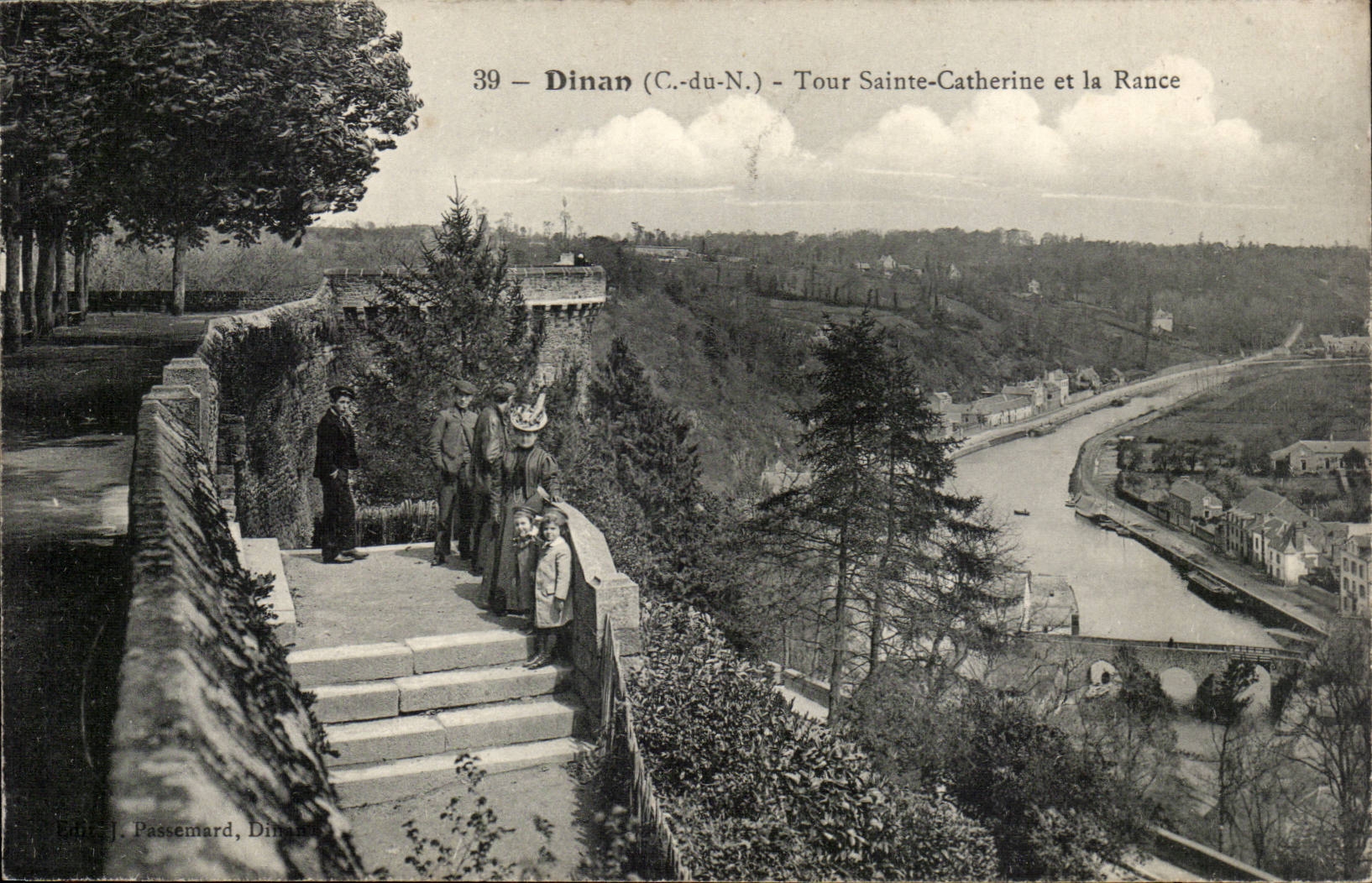 Dinan (C.-du-N.) - Tour Sainte-Catherine et la Rance — Éditeur J. Passemard, Dinan, n°39