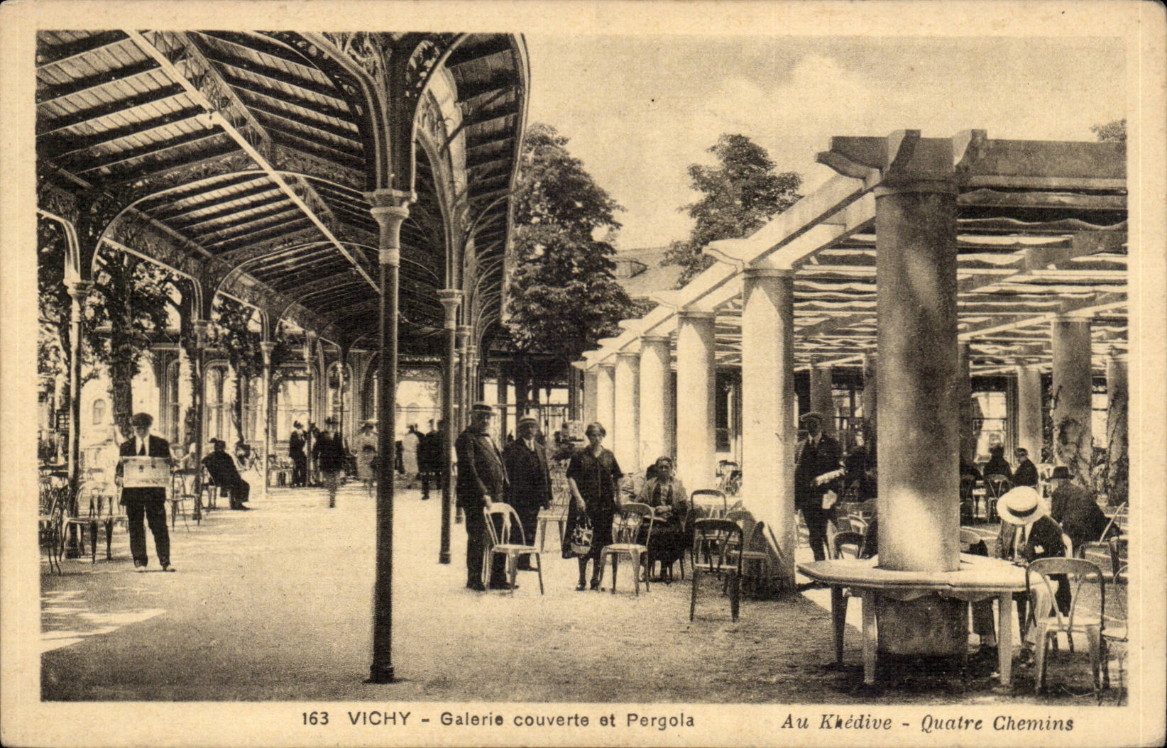 Vichy — Galerie couverte et Pergola — Au Khédive — Quatre Chemins