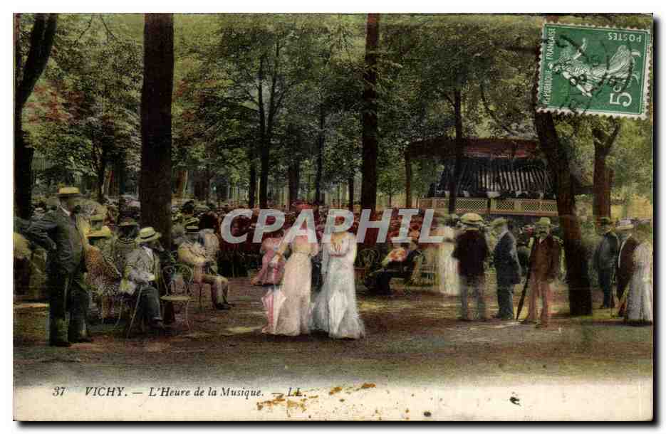Vichy - L'Heure de la Musique - CPA 