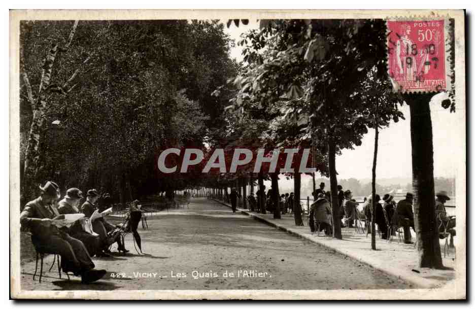 Vichy - Les Quais de l'Allier - CPA 