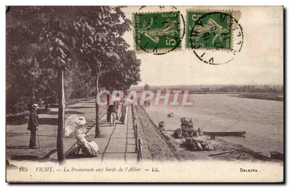 Vichy - La Promenade aux Bords de l'Allier - CPA 