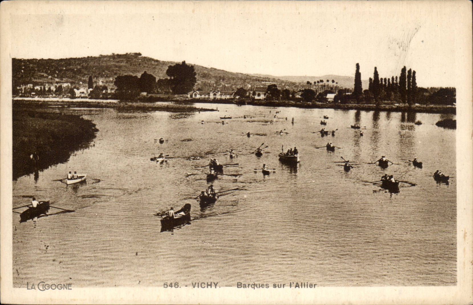 Vichy — Barques sur l'Allier — La Cigogne, n° 546