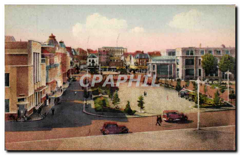 Vichy - Place de l'Hotel de Ville et la Nouvelle Parc - CPA 