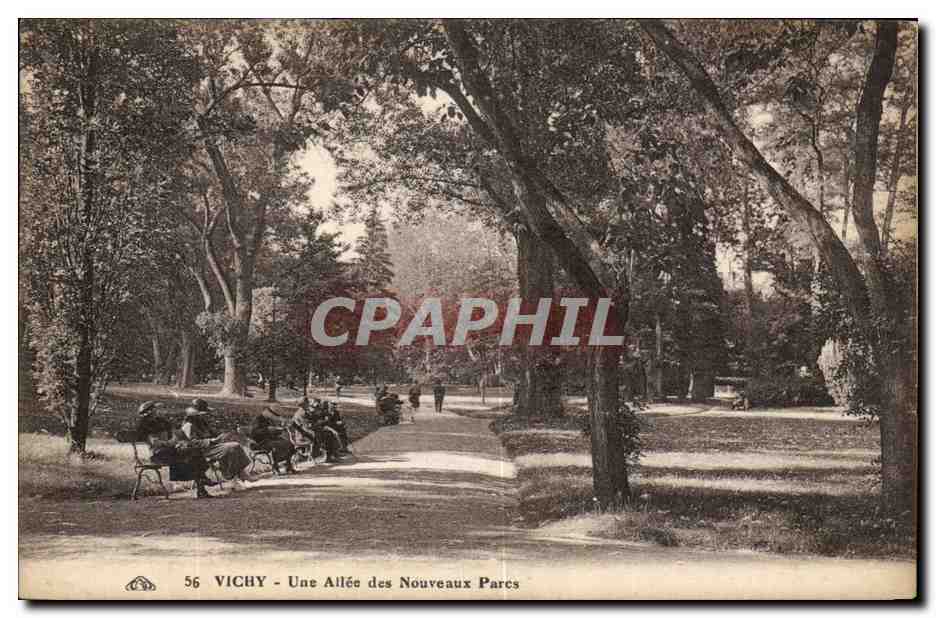 Vichy - Une Allee des Nouveaux Parcs - CPA 