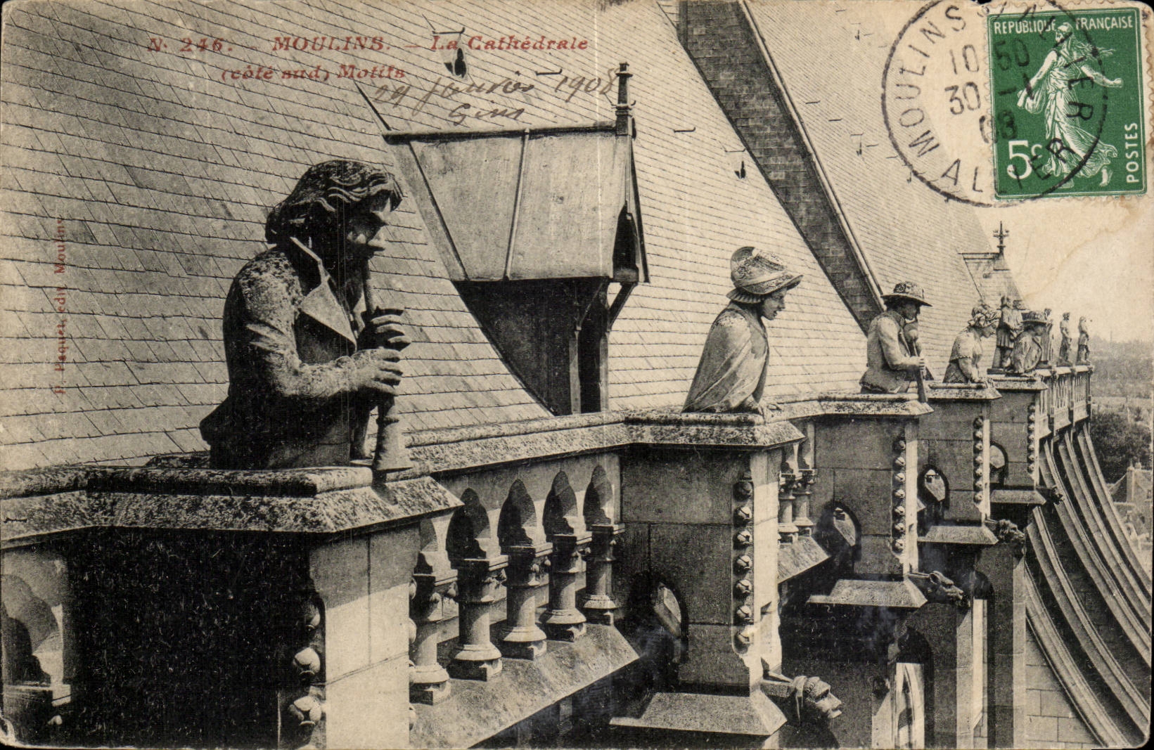 Mouilins - La Cathedrale - CPA 
