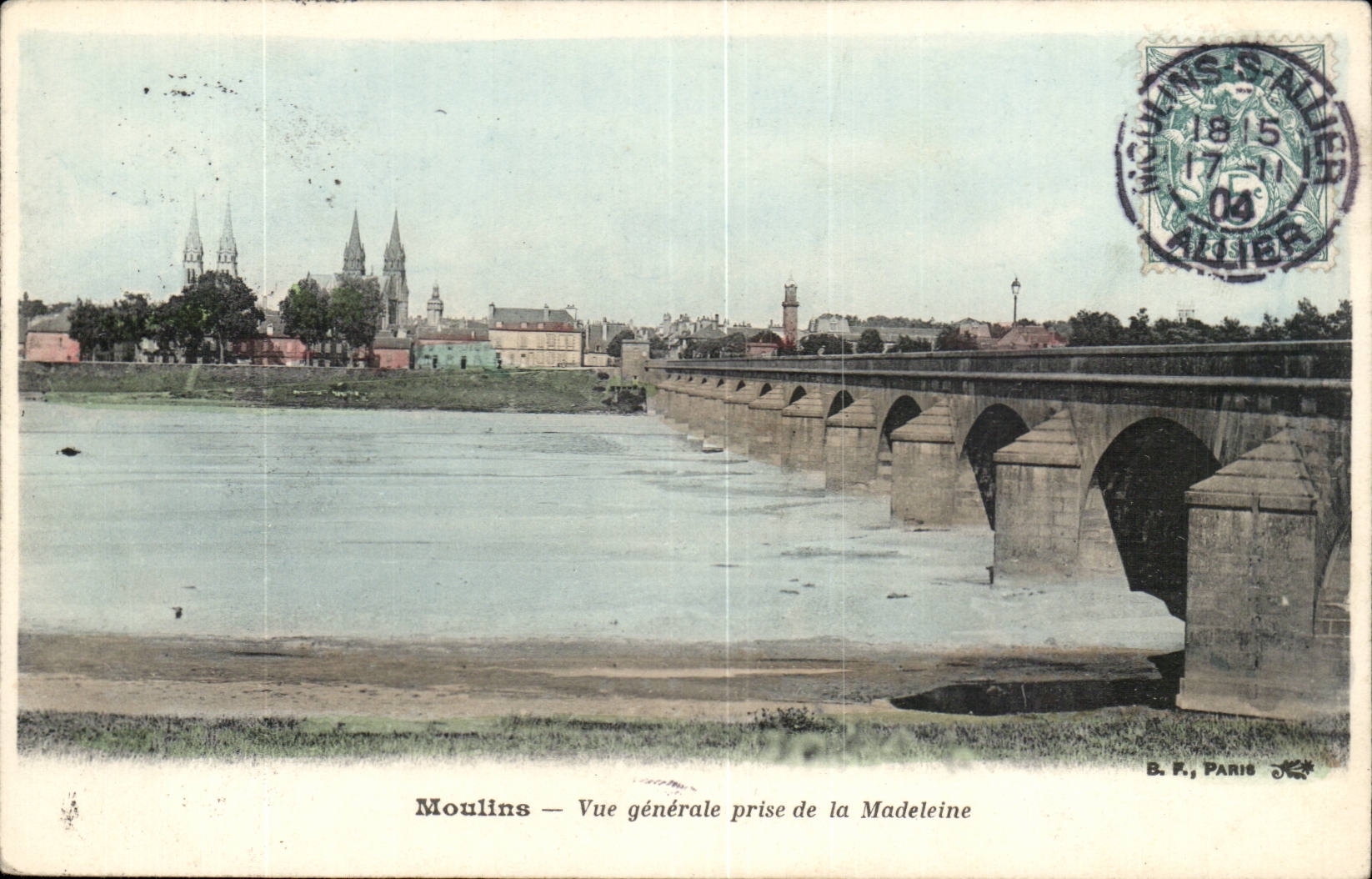 Moulins - Vue generale prise de la Madeleine - CPA 